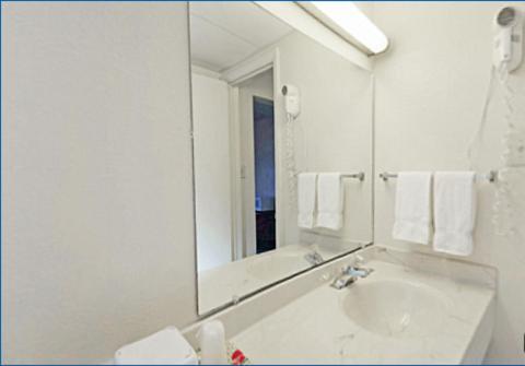 Americas Best Value Inn 윈체스터 객실 사진